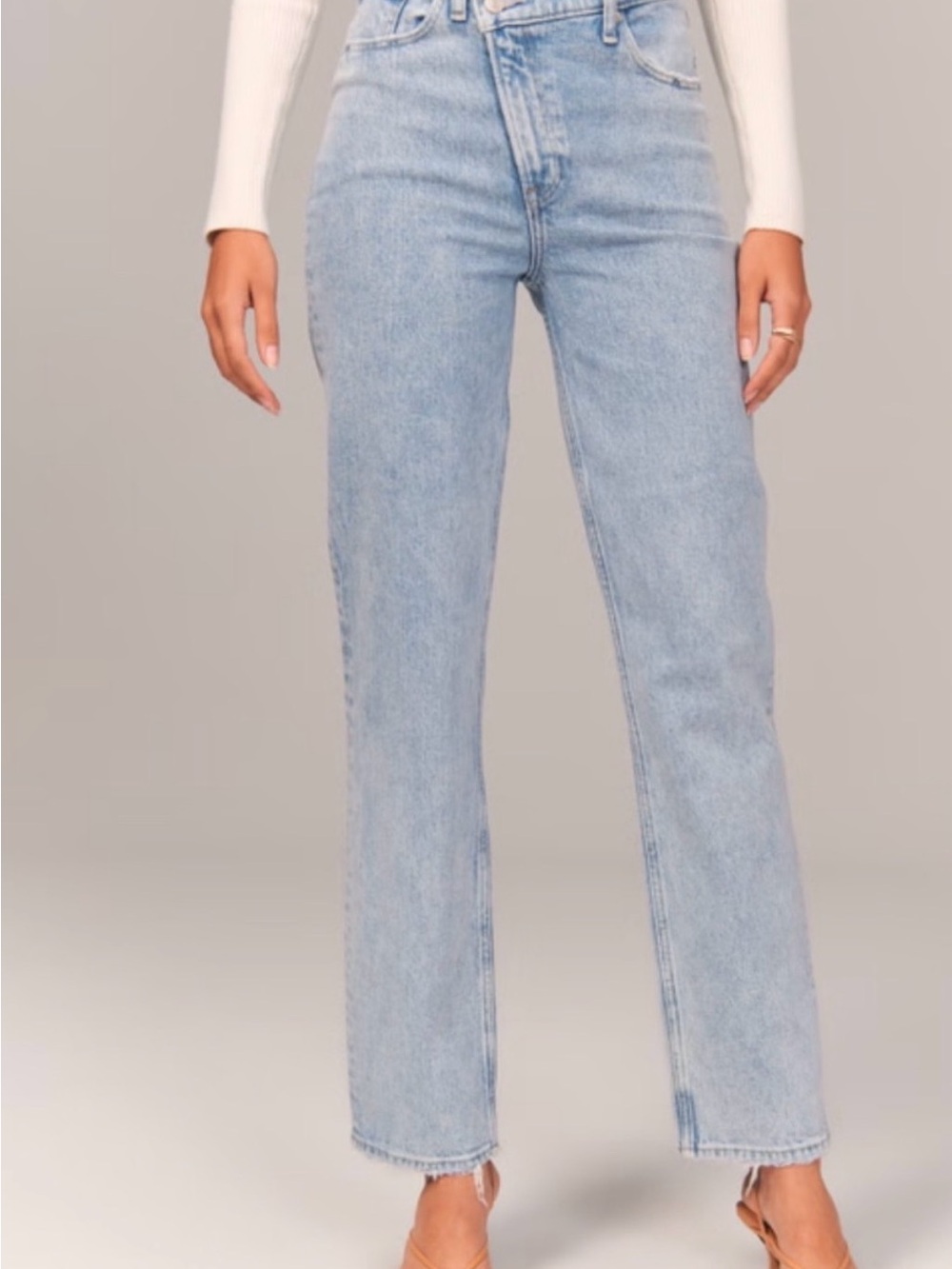 Abercrombie & Fitch  The 90’s Strait Ultra High Rise Jeans - Size 0